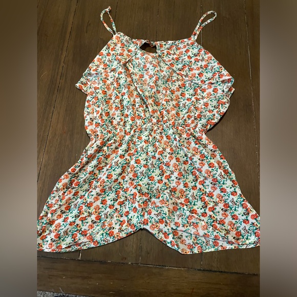 🔴 Papaya Floral Romper NWOT - Picture 9 of 10